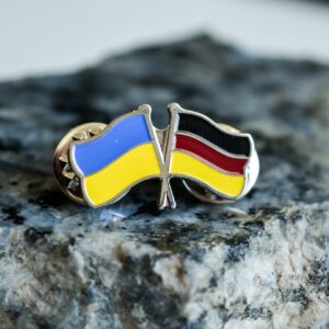 Значок пін подвійний прапор Україна Німеччина