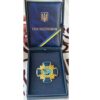 Комплект нагрудний знак "Воєнна розвідка України" футляр та посвідчення - Зображення 2