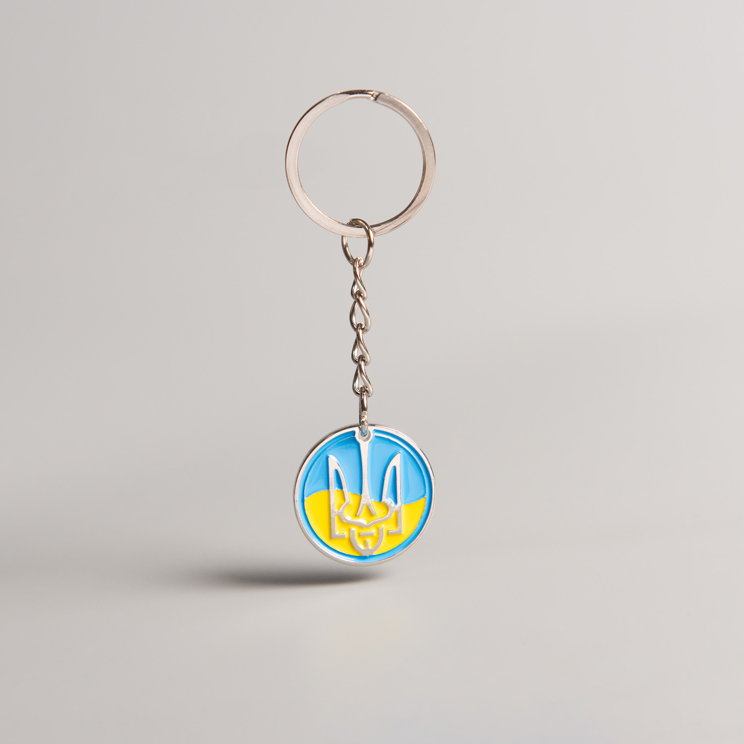 Брелок Тризуб на жовто-блакитному фоні